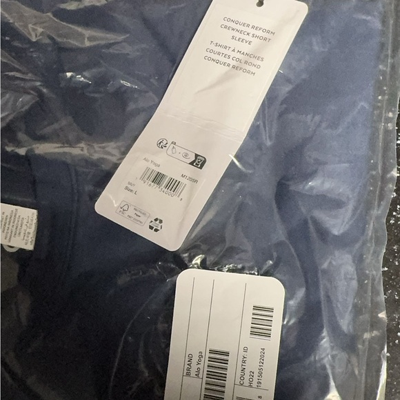 Alo Conquer Reform Crewneck Short Sleeve - Picture 3 of 3